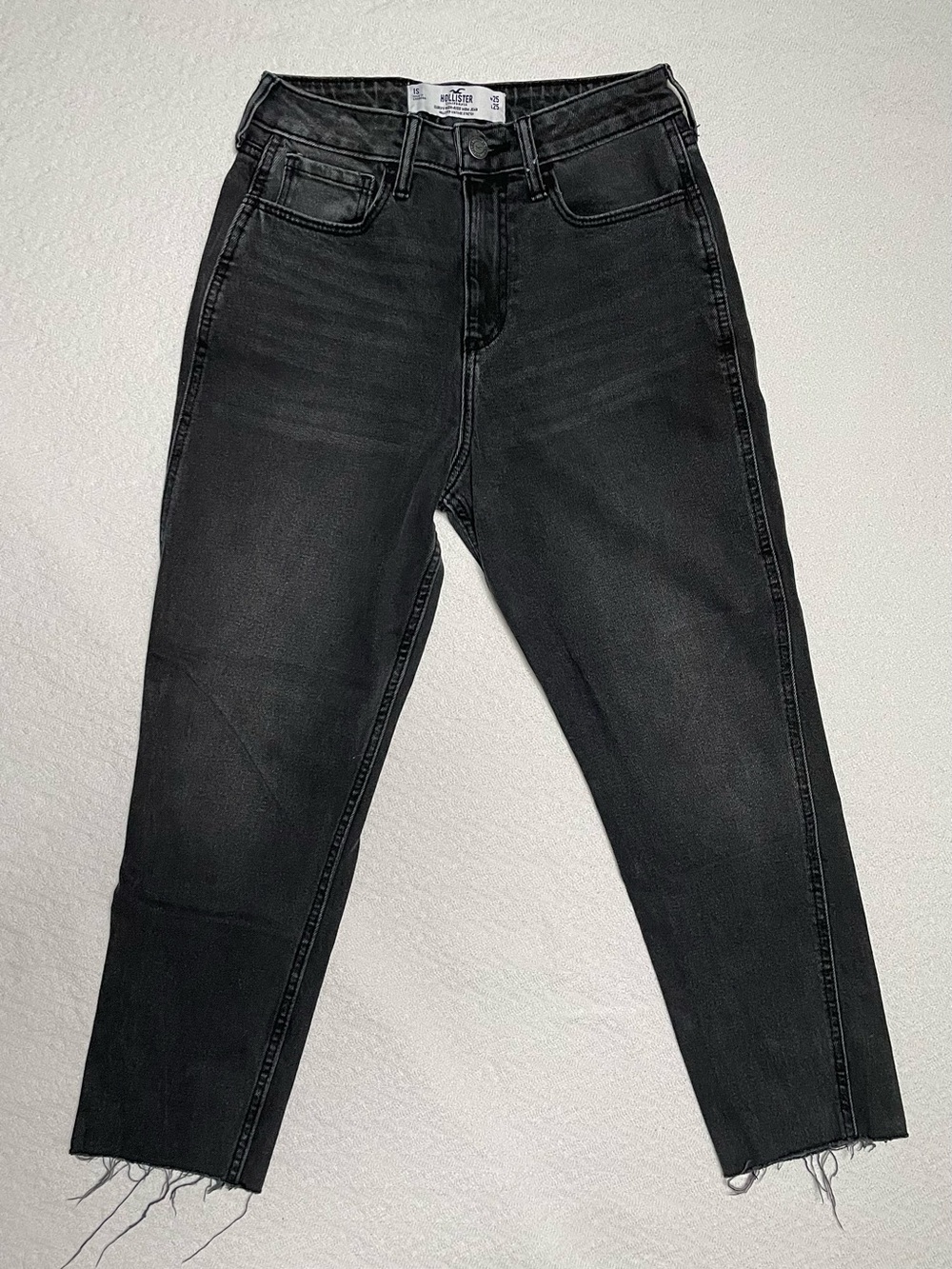 Hollister Curvy High-Rise Mom Jean